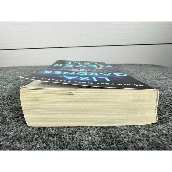 Never Tell by Lisa Gardner (Paperback) - Picture 5 of 7